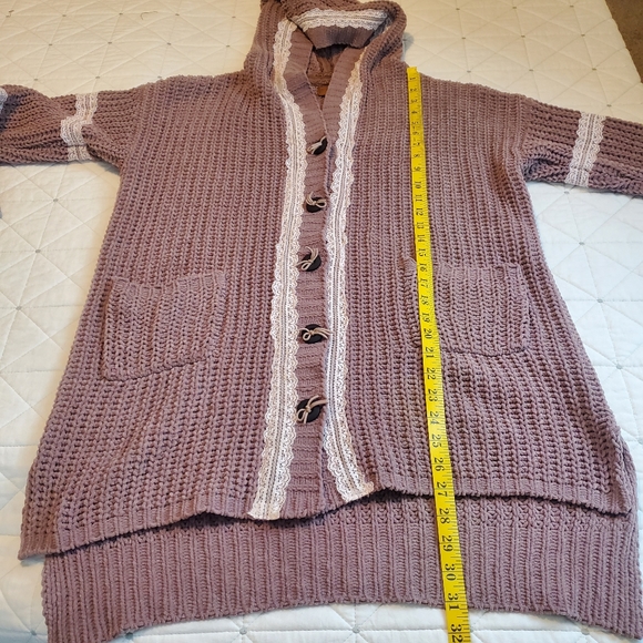 POL CABLE KNIT LACE DETAIL BOW BUTTON CARDIGAN! Size Small. - Picture 10 of 12